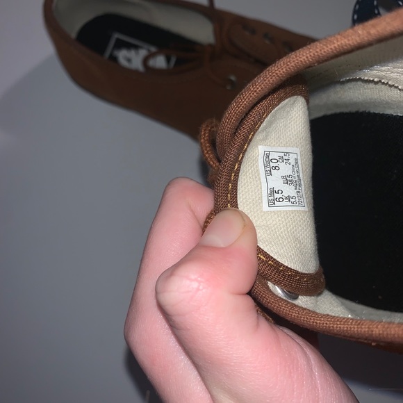 Vans - Picture 3 of 3